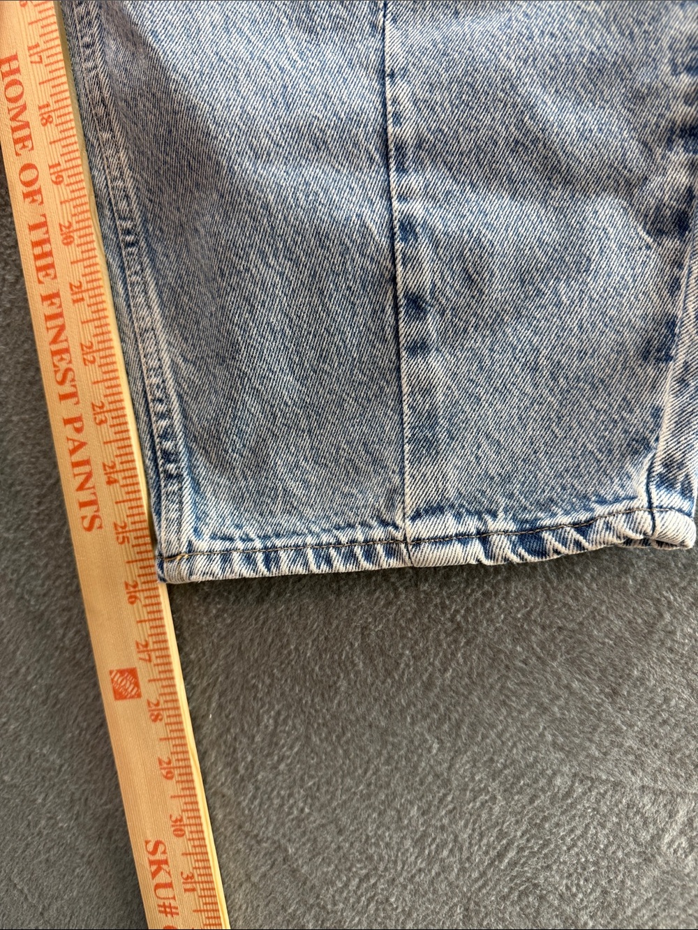 Universal Thread - Light-Wash High-Rise Easy Barrel Jeans - Picture 10 of 11